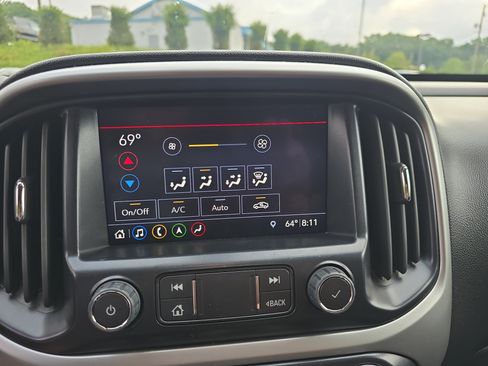 Used 2022 Chevrolet Colorado ZR2 AWD/4WD image 38