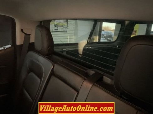 Used 2015 GMC Canyon SLT w/ Driver Alert Package image 31