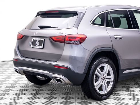 Used 2023 Mercedes-Benz GLA 250 4MATIC w/ Premium Package image 41