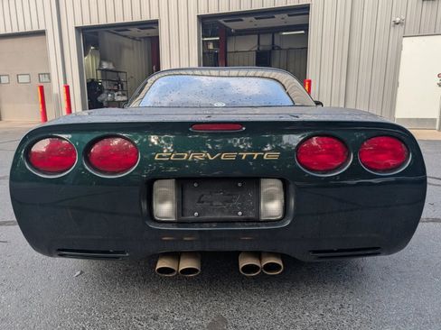 Used 2000 Chevrolet Corvette Coupe w/ Roof Pkg RWD image 3
