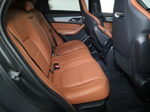 Used 2025 Jaguar F-PACE R-Dynamic S image 29