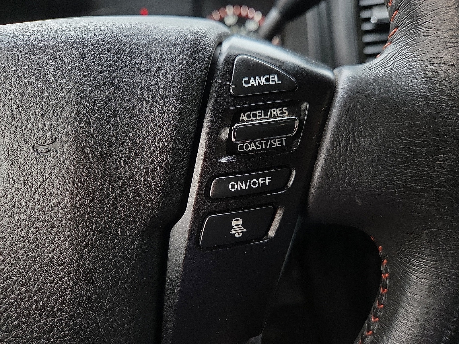 Used 2023 Nissan Titan PRO-4X w/ Pro-4x Convenience Package AWD/4WD image 22