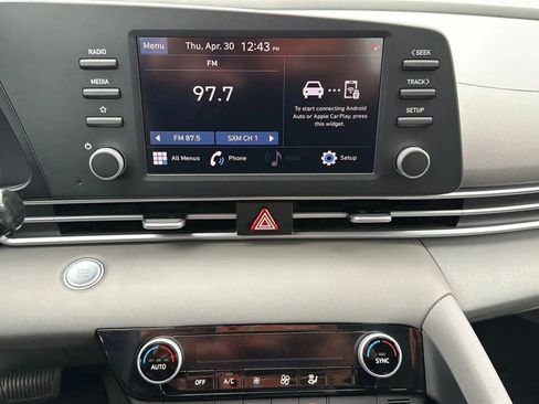 Used 2023 Hyundai Elantra SEL FWD image 18