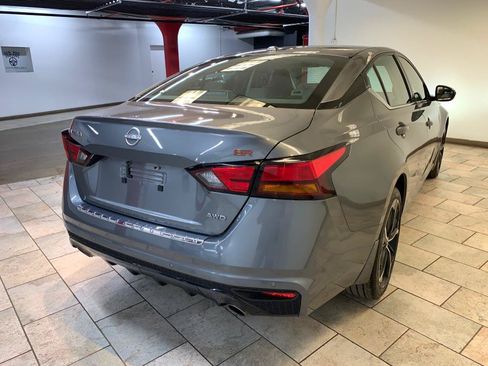 Used 2023 Nissan Altima 2.5 SR w/ SR Premium Package AWD/4WD image 6