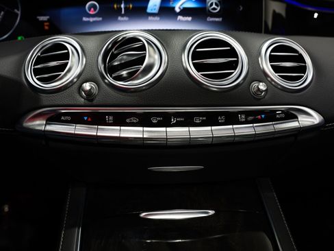 Used 2019 Mercedes-Benz S 560 Cabriolet w/ AMG Line Exterior image 39