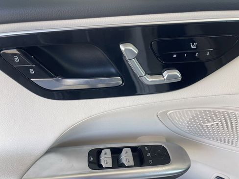 Used 2025 Mercedes-Benz C 300 4MATIC Sedan image 22