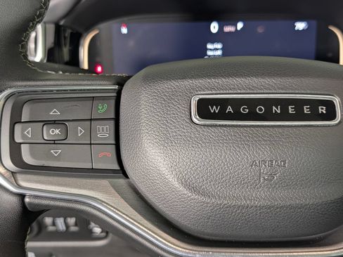 Used 2023 Jeep Wagoneer Series II RWD image 36