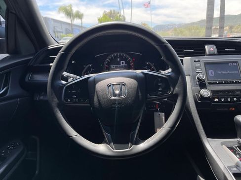 Used 2017 Honda Civic Sport image 11