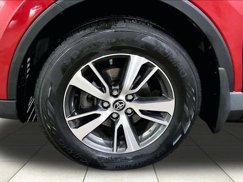 Used 2017 Toyota RAV4 XLE w/ Plus Special Value Package AWD/4WD image 9