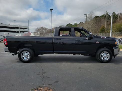 Used 2024 RAM 2500 Tradesman w/ Chrome Appearance Group image 11