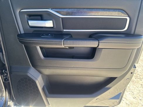 Used 2024 RAM 2500 Big Horn image 27