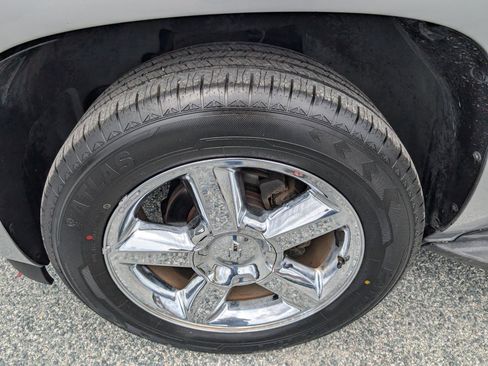 Used 2012 Chevrolet Tahoe LT w/ Texas Edition RWD image 11