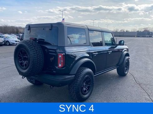 Used 2022 Ford Bronco Badlands image 3