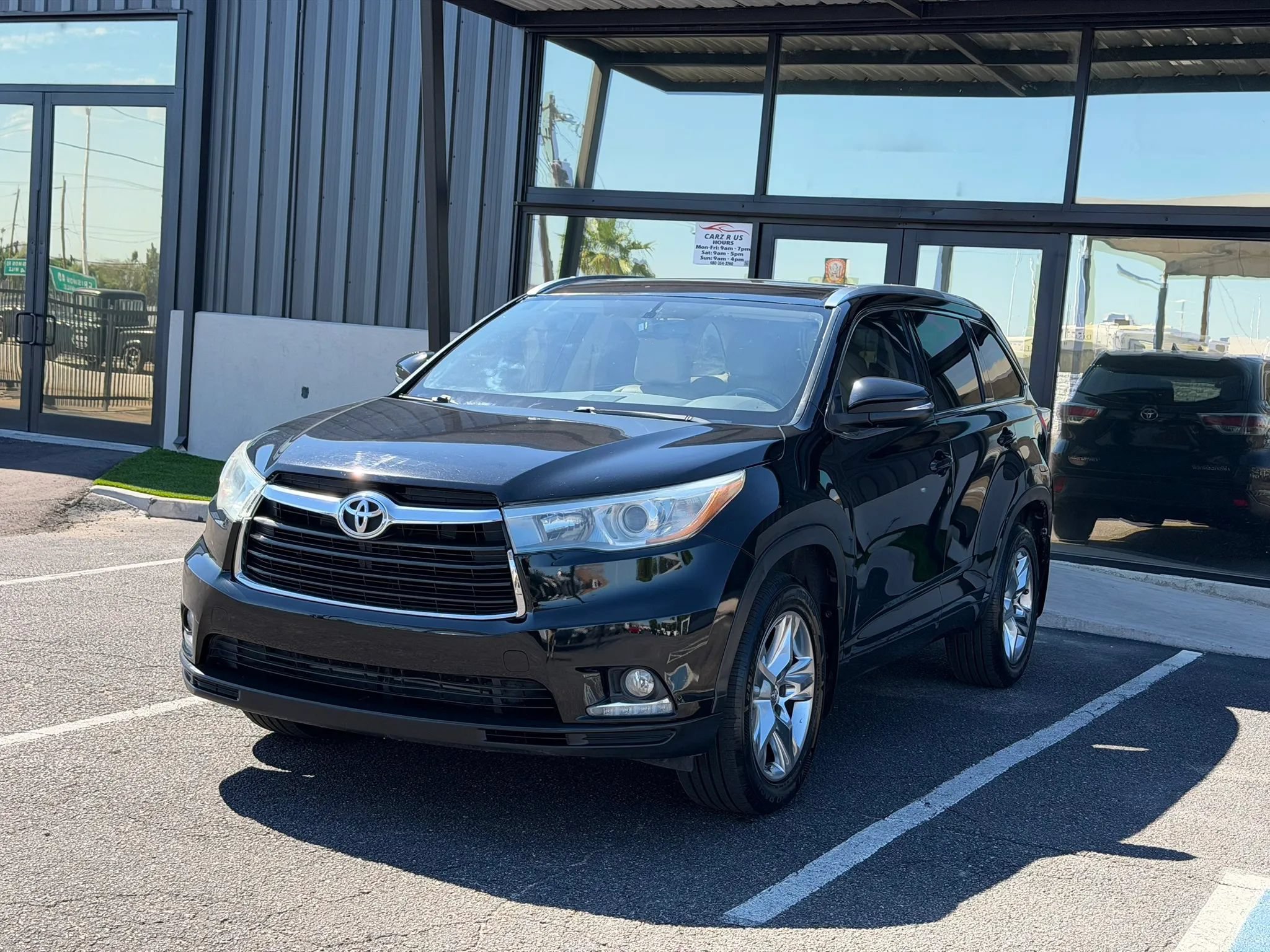 Used 2015 Toyota Highlander Limited AWD/4WD image 2