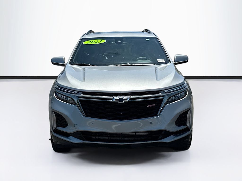 Used 2023 Chevrolet Equinox RS w/ RS Leather Package AWD/4WD image 2