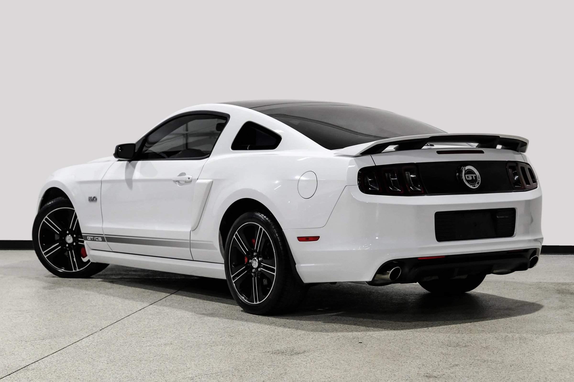 Used 2014 Ford Mustang GT Premium w/ Electronics Package RWD image 10