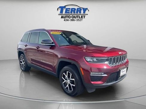 Used 2025 Jeep Grand Cherokee Limited image 2