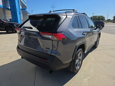 Used 2025 Toyota RAV4 XLE w/ Convenience Package image 19