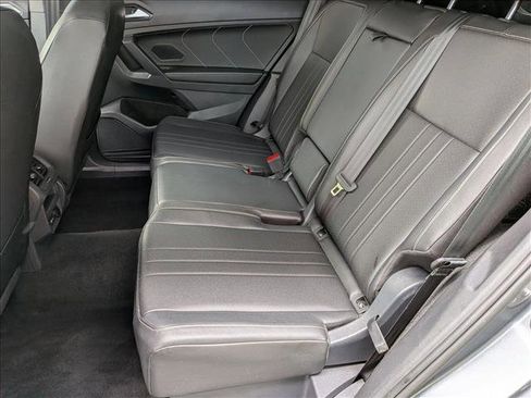 Used 2023 Volkswagen Tiguan SE R-Line AWD/4WD image 19