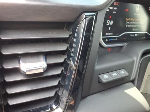 Used 2024 GMC Sierra 1500 AT4 w/ Technology Package AWD/4WD image 25