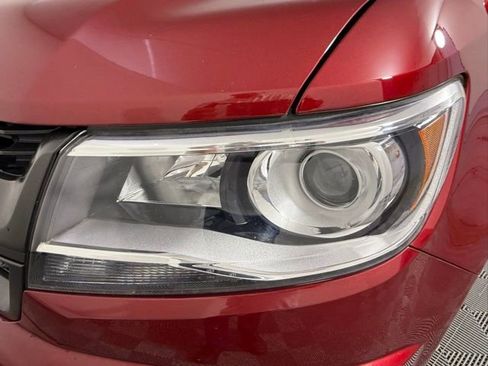 Used 2019 Chevrolet Colorado Z71 AWD/4WD image 11