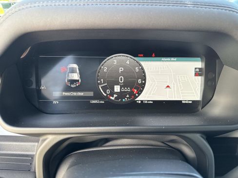 Certified 2025 Land Rover Defender 110 S image 30