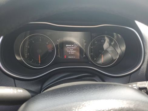 Used 2020 Jeep Cherokee Latitude Plus AWD/4WD image 15