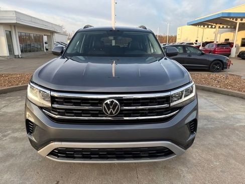 Used 2023 Volkswagen Atlas SE w/ Panoramic Sunroof Package image 8