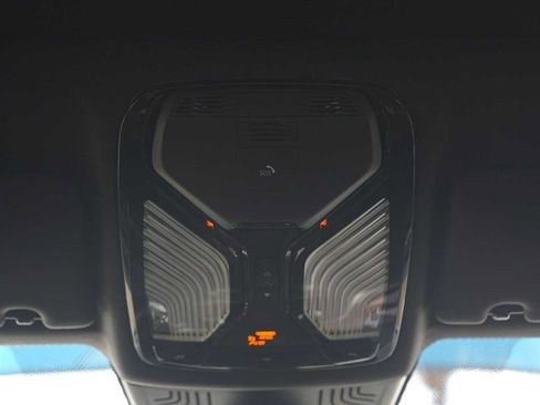 Used 2018 BMW 540i image 23