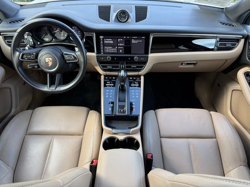 Used 2024 Porsche Macan image 14