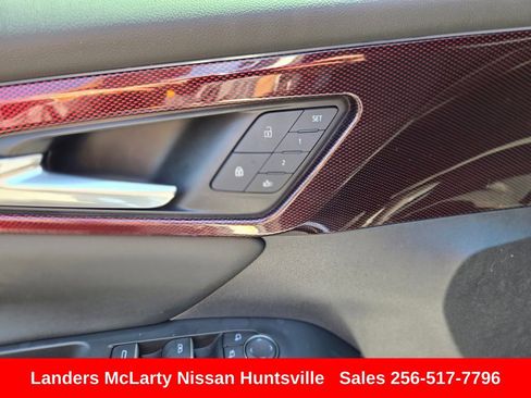 Used 2024 Chevrolet Traverse RS w/ LPO, Floor Liner Package FWD image 25