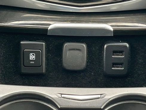 Used 2020 Cadillac Escalade ESV Platinum AWD/4WD image 31