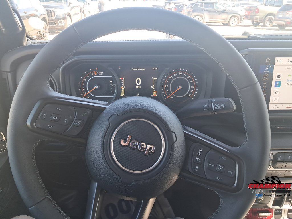 Used 2025 Jeep Gladiator Mojave AWD/4WD image 28