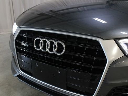 Used 2018 Audi Q3 2.0T Premium Plus w/ Premium Plus Package AWD/4WD image 33