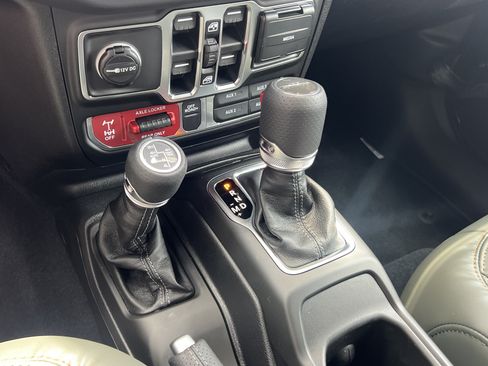 New 2026 Jeep Gladiator Mojave AWD/4WD image 31