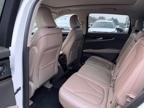 Certified 2023 Lincoln Nautilus Reserve w/ Luxury Package AWD/4WD image 24