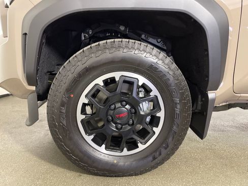 New 2026 Toyota Tacoma TRD Off-Road AWD/4WD image 11