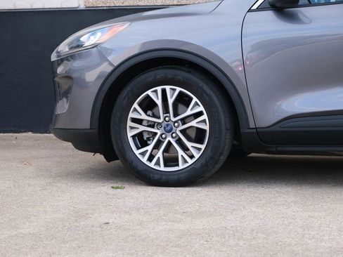 Used 2022 Ford Escape SEL FWD image 9