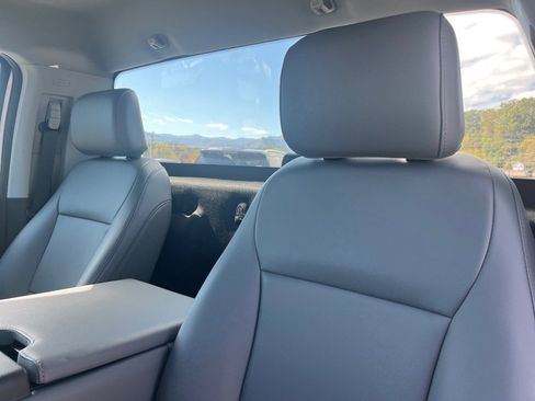 Used 2025 Ford F250 XLT w/ F-250 >10K GVWR Package image 19