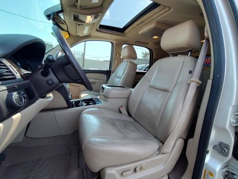 Used 2011 GMC Yukon Denali image 19