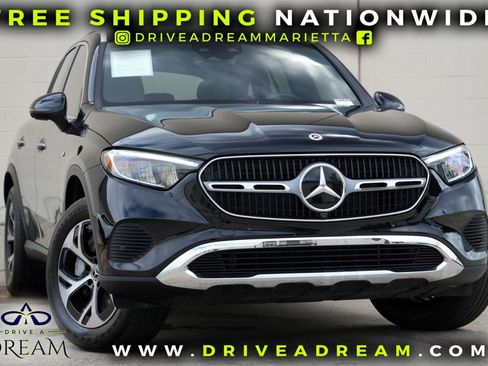 Used 2025 Mercedes-Benz GLC 350e 4MATIC image 2