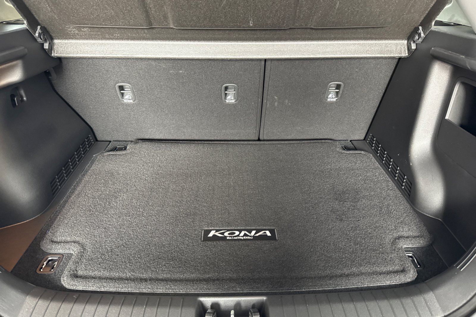 Used 2023 Hyundai Kona SE w/ Cargo Package FWD image 15