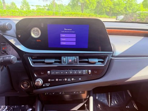 Certified 2023 Lexus ES 350 w/ Premium Package FWD image 22