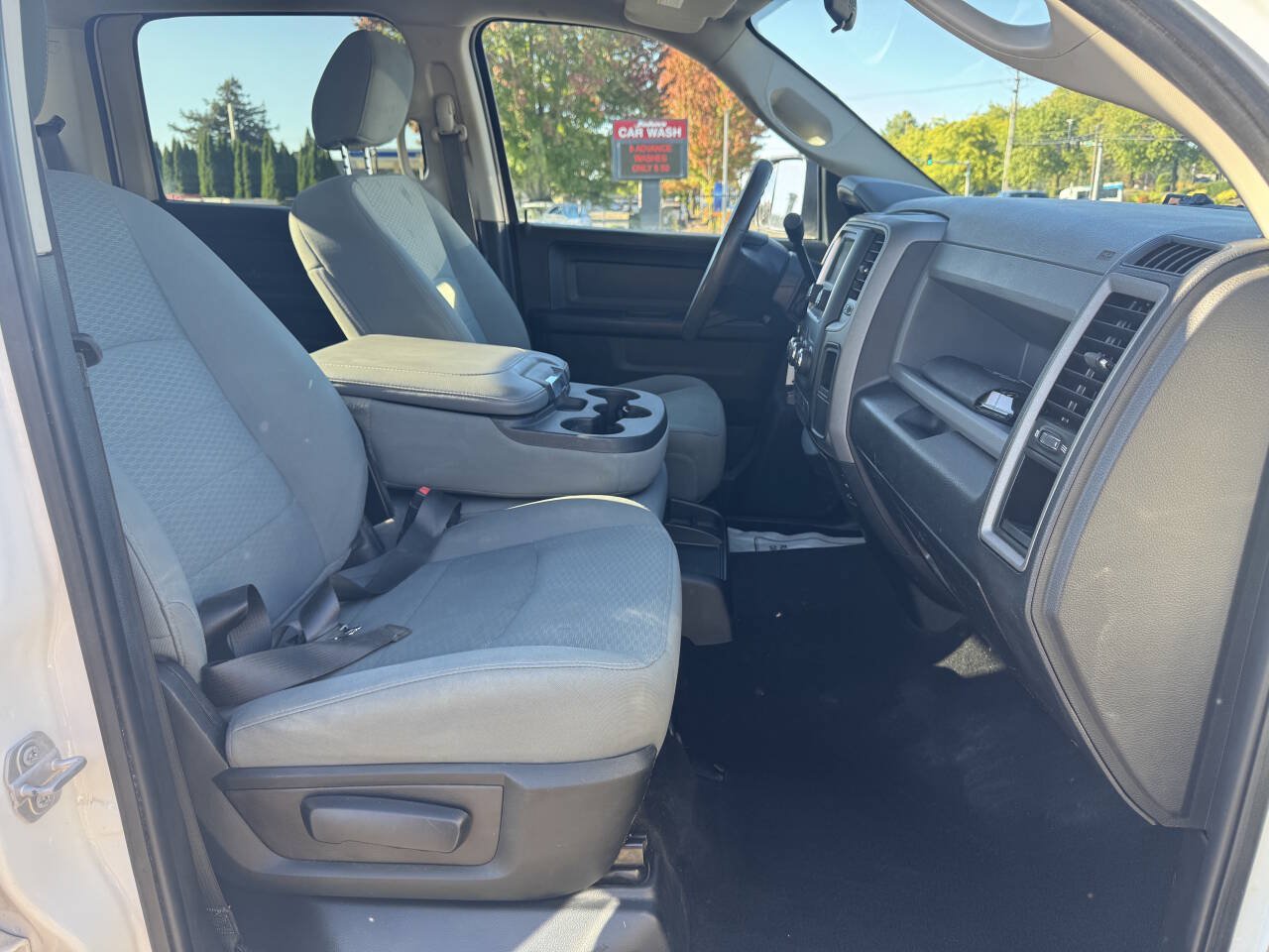 Used 2018 RAM 2500 Tradesman w/ Chrome Appearance Group AWD/4WD image 12