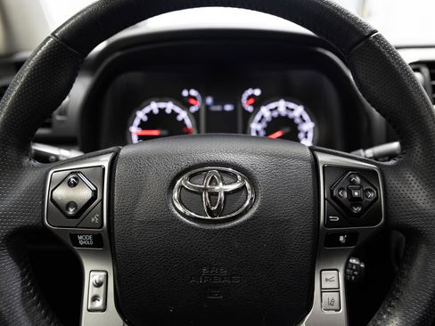 Used 2022 Toyota 4Runner Limited image 47