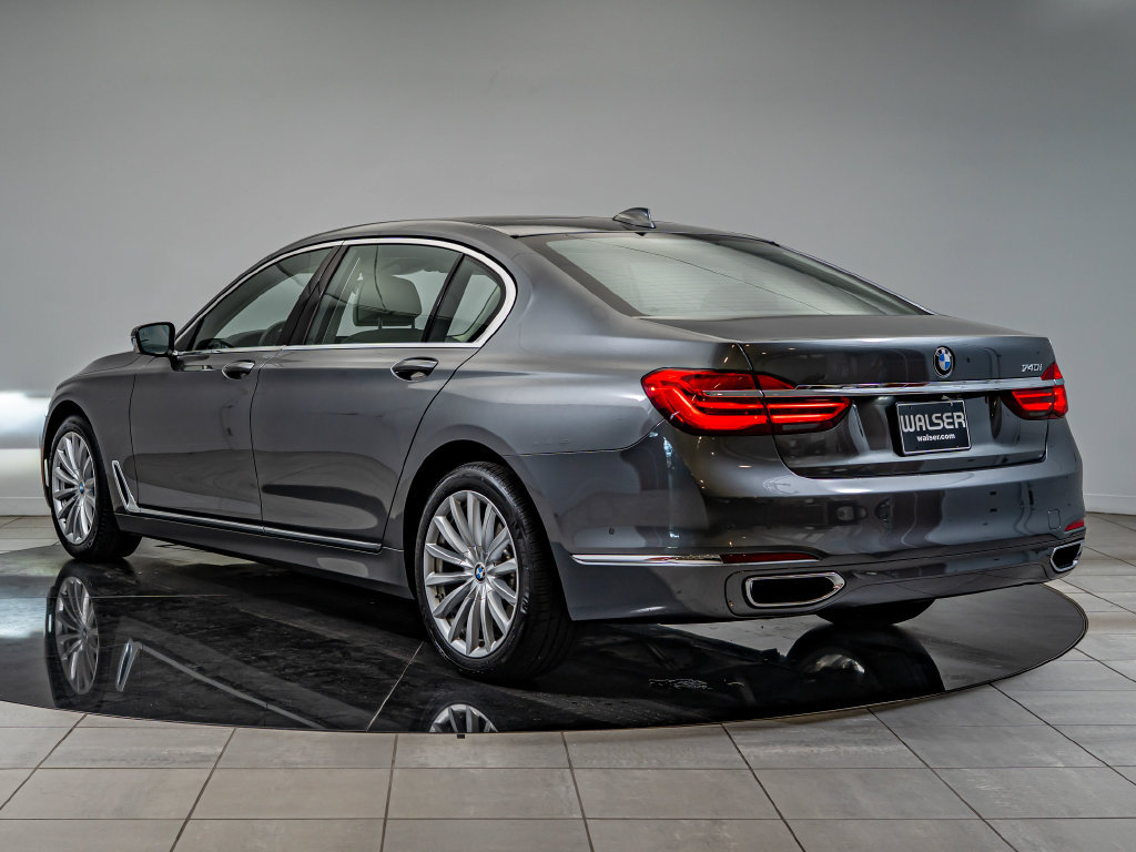 Used 2016 BMW 740i RWD image 7
