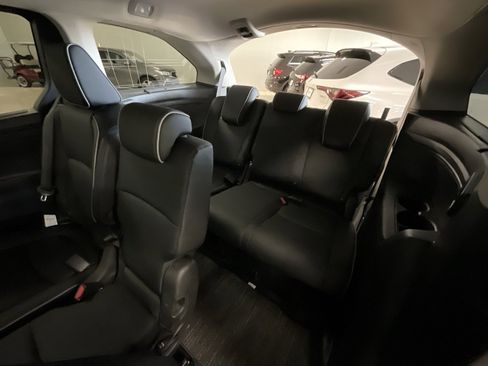 Used 2025 Honda Odyssey Touring image 24