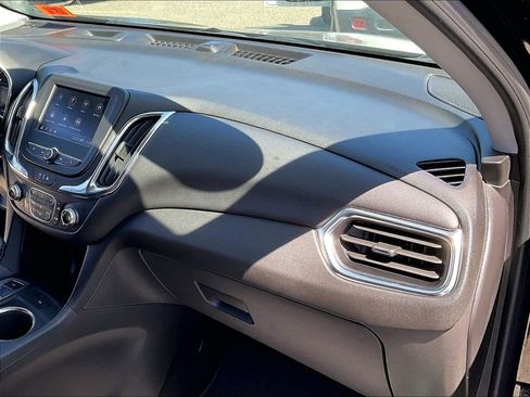 Used 2024 Chevrolet Equinox LT AWD/4WD image 11