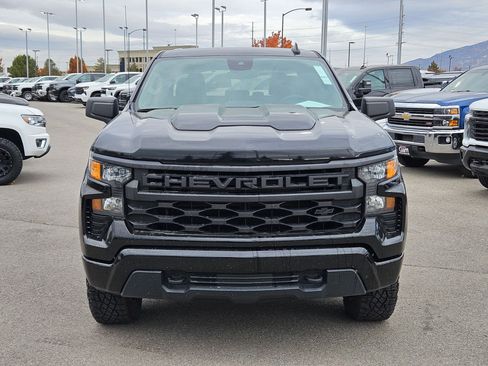 Used 2024 Chevrolet Silverado 1500 Custom Trail Boss w/ Midnight Edition image 9