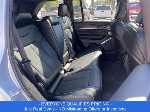 New 2024 Jeep Grand Cherokee Overland image 23